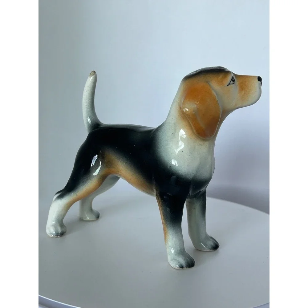 Vintage Ceramic Beagle Figurine Tricolor Dog Statue‎ Made in Japan Glossy Glaze